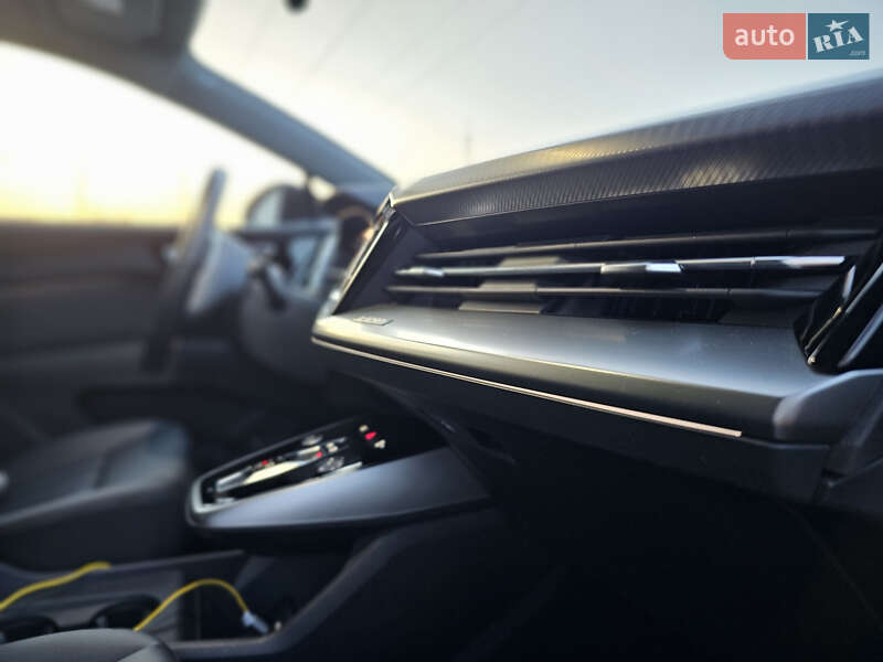 Внедорожник / Кроссовер Audi Q4 e-tron 2023 в Львове