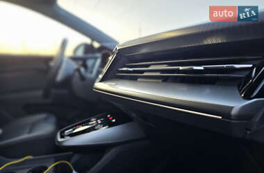 Внедорожник / Кроссовер Audi Q4 e-tron 2023 в 