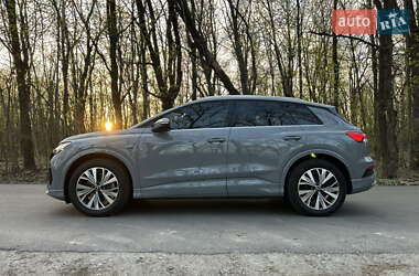 Внедорожник / Кроссовер Audi Q4 e-tron 2023 в 