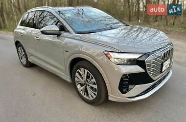 Внедорожник / Кроссовер Audi Q4 e-tron 2023 в 