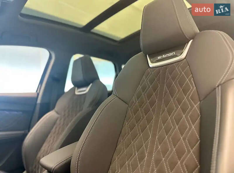Внедорожник / Кроссовер Audi Q4 e-tron 2023 в Киеве фото 13 Внедорожник / Кроссовер Audi Q4 e-tron 2023 в Киеве
