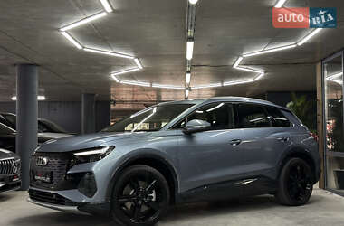 Внедорожник / Кроссовер Audi Q4 e-tron 2024 в 