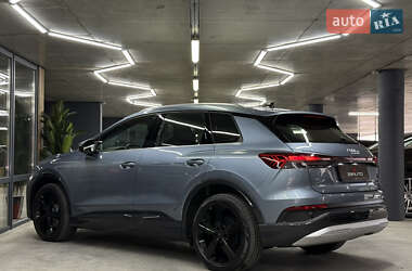 Внедорожник / Кроссовер Audi Q4 e-tron 2024 в 