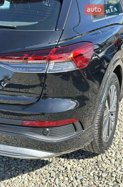 Внедорожник / Кроссовер Audi Q4 e-tron 2021 в 
