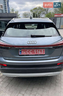 Внедорожник / Кроссовер Audi Q4 e-tron 2021 в 