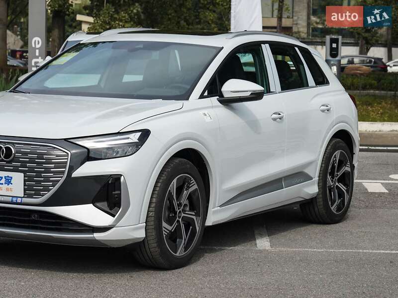 Внедорожник / Кроссовер Audi Q4 e-tron 2025 в 