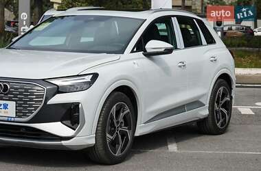 Внедорожник / Кроссовер Audi Q4 e-tron 2025 в 