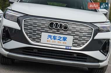 Внедорожник / Кроссовер Audi Q4 e-tron 2025 в 
