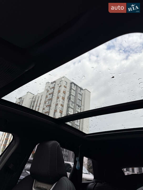 Внедорожник / Кроссовер Audi Q4 e-tron 2023 в Ивано-Франковске