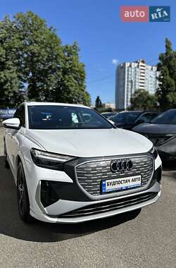 Внедорожник / Кроссовер Audi Q4 e-tron 2025 в 