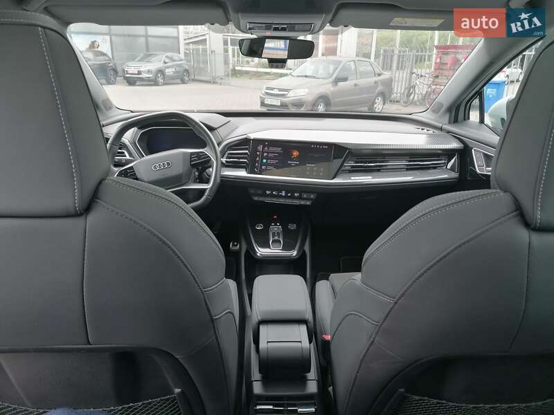 Позашляховик / Кросовер Audi Q4 e-tron 2023 в Мукачевому