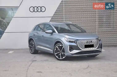Внедорожник / Кроссовер Audi Q4 e-tron 2023 в 