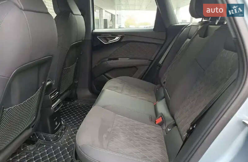 Внедорожник / Кроссовер Audi Q4 e-tron 2023 в Киеве фото 14 Внедорожник / Кроссовер Audi Q4 e-tron 2023 в Киеве