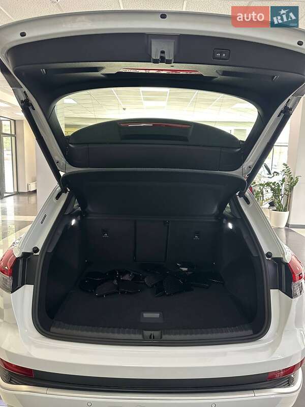 Внедорожник / Кроссовер Audi Q4 e-tron 2023 в Днепре