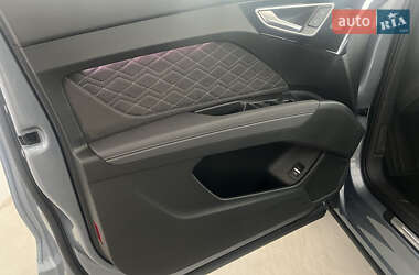 Внедорожник / Кроссовер Audi Q4 e-tron 2023 в 