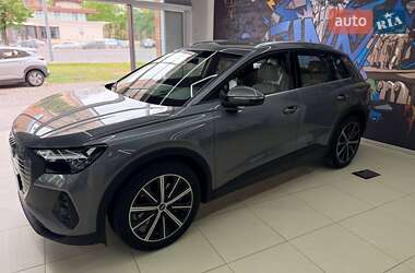 Внедорожник / Кроссовер Audi Q4 e-tron 2022 в 