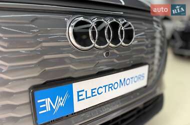 Внедорожник / Кроссовер Audi Q4 e-tron 2022 в 