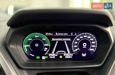 Внедорожник / Кроссовер Audi Q4 e-tron 2022 в 