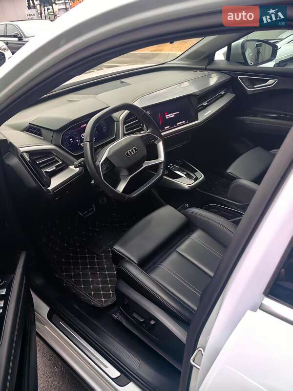Внедорожник / Кроссовер Audi Q4 e-tron 2023 в Киеве