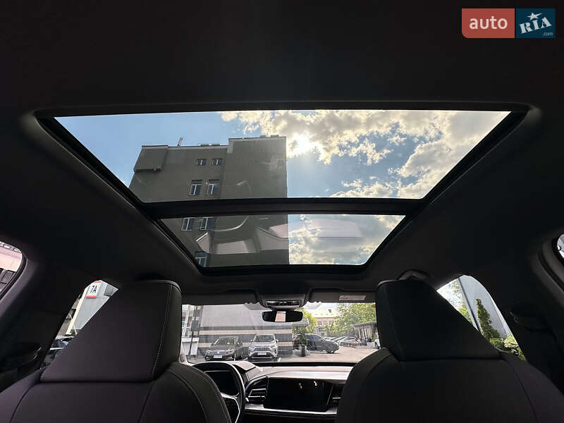 Позашляховик / Кросовер Audi Q4 e-tron 2023 в Києві