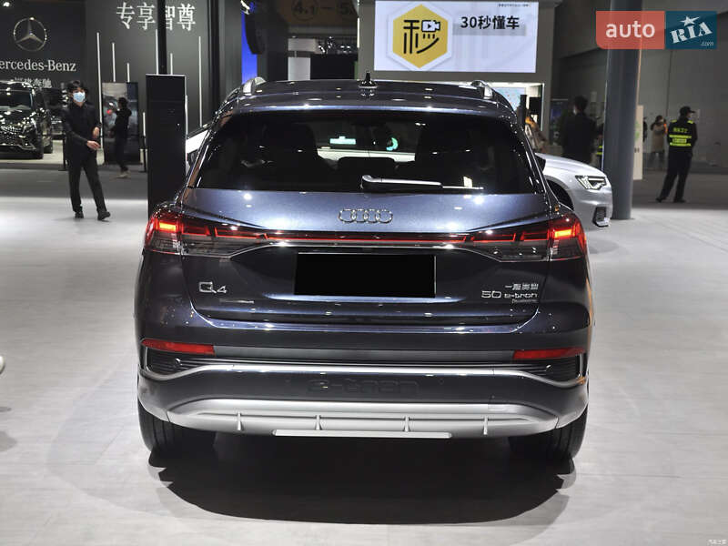 Внедорожник / Кроссовер Audi Q4 e-tron 2023 в Львове