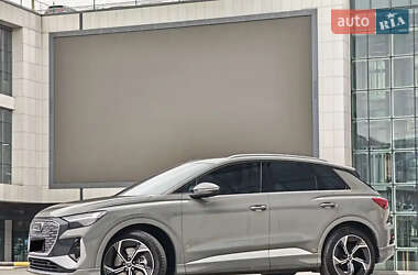 Позашляховик / Кросовер Audi Q4 e-tron 2023 в 