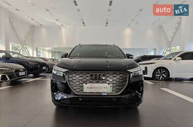 Внедорожник / Кроссовер Audi Q4 e-tron 2023 в 