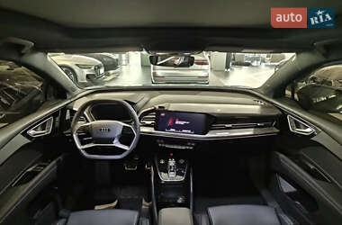 Внедорожник / Кроссовер Audi Q4 e-tron 2023 в 