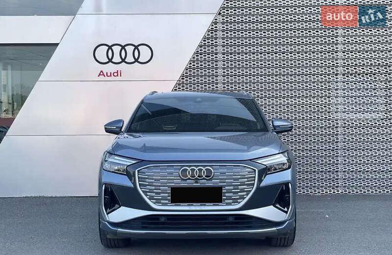 Внедорожник / Кроссовер Audi Q4 e-tron 2023 в Львове