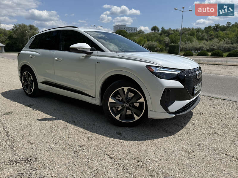 Audi Q4 e-tron 2024