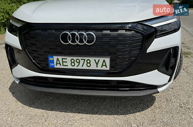 Внедорожник / Кроссовер Audi Q4 e-tron 2024 в 