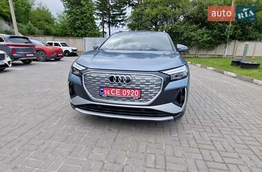 Позашляховик / Кросовер Audi Q4 e-tron 2023 в 