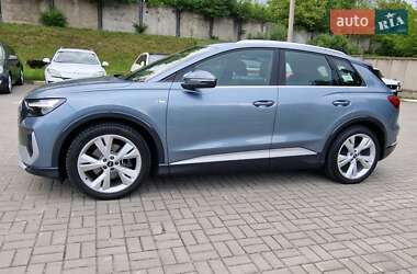 Позашляховик / Кросовер Audi Q4 e-tron 2023 в 