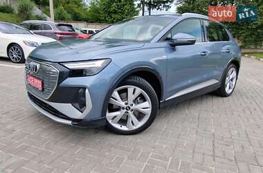 Позашляховик / Кросовер Audi Q4 e-tron 2023 в 