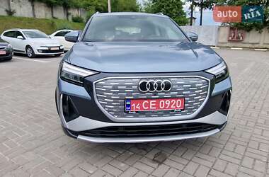 Позашляховик / Кросовер Audi Q4 e-tron 2023 в 