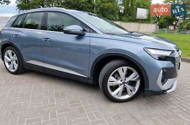 Позашляховик / Кросовер Audi Q4 e-tron 2023 в 