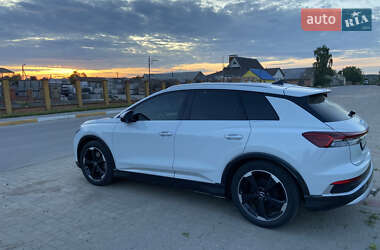 Внедорожник / Кроссовер Audi Q4 e-tron 2021 в 