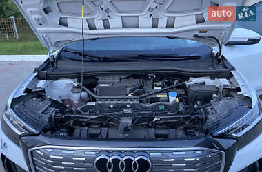 Внедорожник / Кроссовер Audi Q4 e-tron 2021 в 