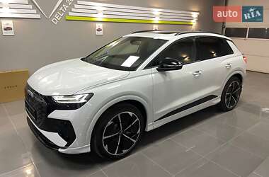 Внедорожник / Кроссовер Audi Q4 e-tron 2025 в 