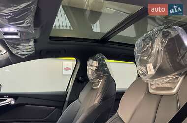 Внедорожник / Кроссовер Audi Q4 e-tron 2025 в 