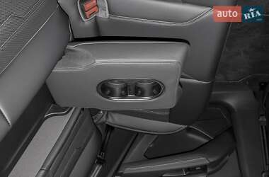 Внедорожник / Кроссовер Audi Q4 e-tron 2024 в 