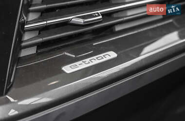 Внедорожник / Кроссовер Audi Q4 e-tron 2024 в 