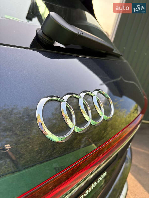 Позашляховик / Кросовер Audi Q4 e-tron 2024 в Києві