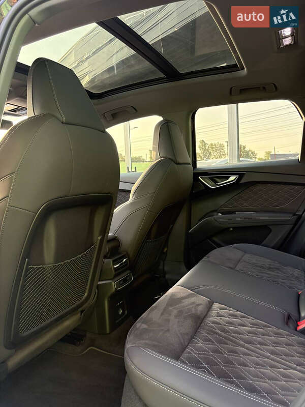 Позашляховик / Кросовер Audi Q4 e-tron 2024 в Києві