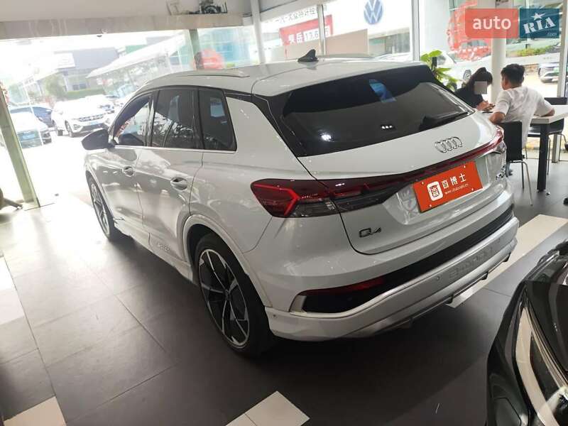 Внедорожник / Кроссовер Audi Q4 e-tron 2023 в Днепре