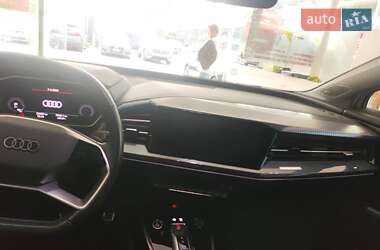 Внедорожник / Кроссовер Audi Q4 e-tron 2023 в 