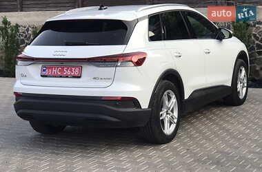 Внедорожник / Кроссовер Audi Q4 e-tron 2023 в 