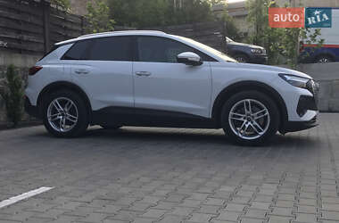 Внедорожник / Кроссовер Audi Q4 e-tron 2023 в 