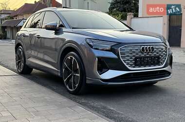 Внедорожник / Кроссовер Audi Q4 e-tron 2023 в 