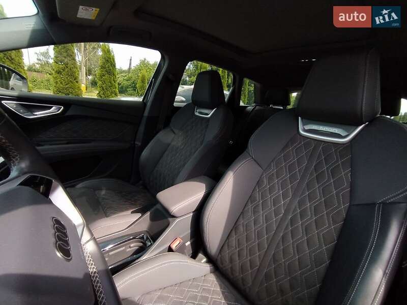 Позашляховик / Кросовер Audi Q4 e-tron 2023 в Києві